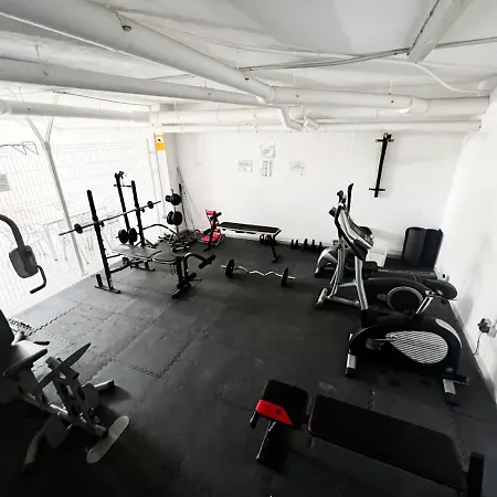 Apartment Gym, Ping Pong, Piscina Y Garaje
